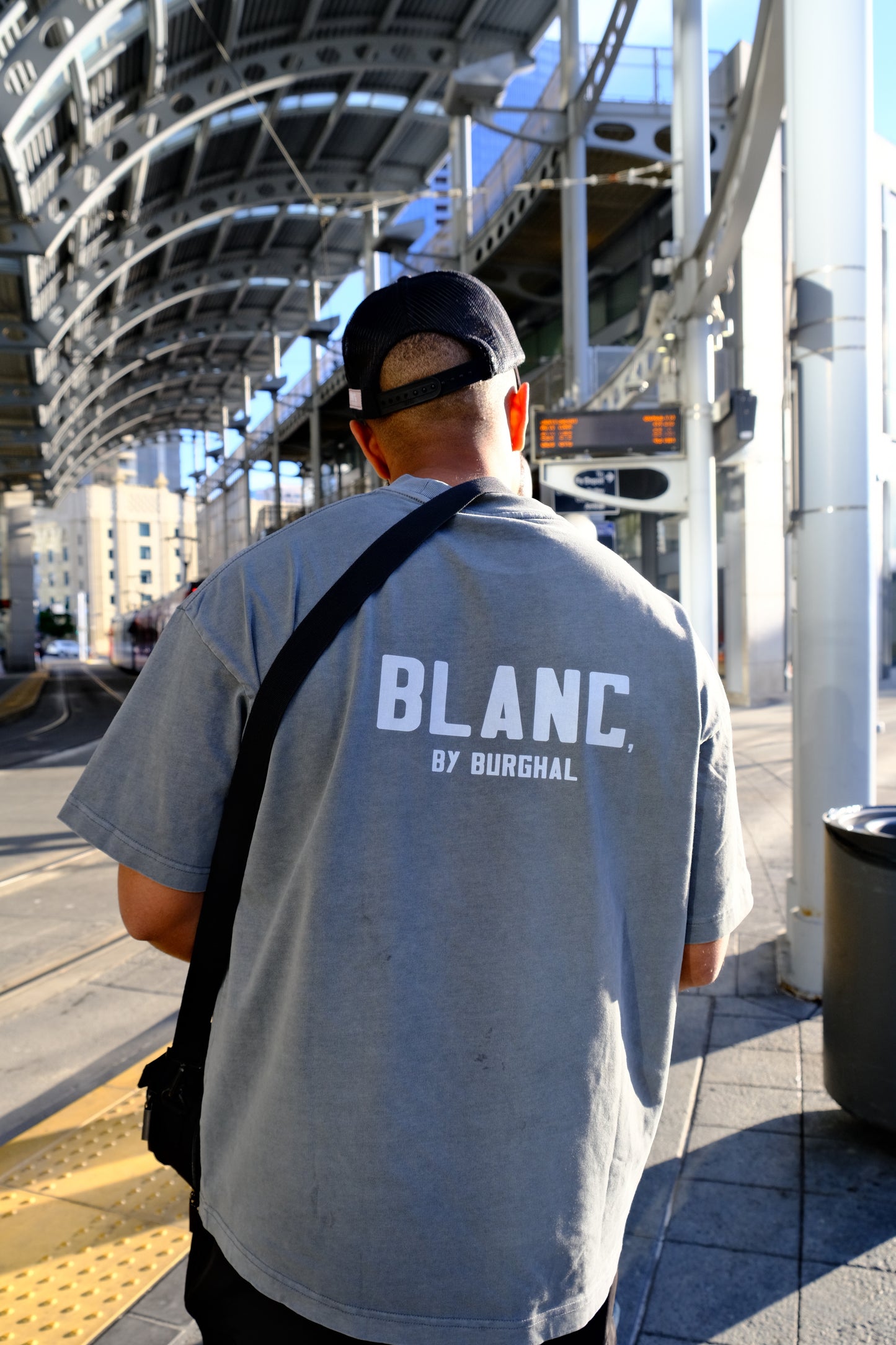 Blanc by Burghal Delivery 001 (Grey)
